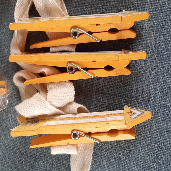 Clothespin Bunting Photo Wall Display Arrows Yellow Picture Clips Doorway Accent - Picture 3 of 4